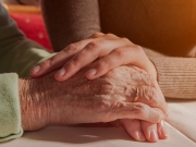 https://www.lemediasocial-emploi.fr/media/cache/articles_thumbnail/uploads/images/articles-small/5d245abb1537e_Conseils_Deuil_ESSMS.jpeg