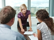 https://www.lemediasocial-emploi.fr/media/cache/resolve/articles_thumbnail/uploads/images/articles-small/5bc75f90c4985_de%CC%81le%CC%81gue%CC%81-aux-prestations-familiales.jpeg