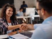 https://www.lemediasocial-emploi.fr/media/cache/resolve/articles_thumbnail/uploads/images/articles-small/5c080b557bc97_Job%20dating.jpg
