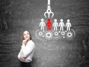 https://www.lemediasocial-emploi.fr/media/cache/resolve/articles_thumbnail/uploads/images/articles-small/5c8a813d89fd0_Choisir%20entre%20deux%20candidats.jpeg