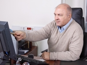 https://www.lemediasocial-emploi.fr/media/cache/resolve/articles_thumbnail/uploads/images/articles-small/5f0f2fdef2587_FM%20Directeur%20Ehpad.jpeg