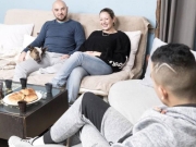 https://www.lemediasocial-emploi.fr/media/cache/resolve/articles_thumbnail/uploads/images/articles-small/60383d8c9f554_Actu_Famille%20d%27accueil%20PJJ.jpg